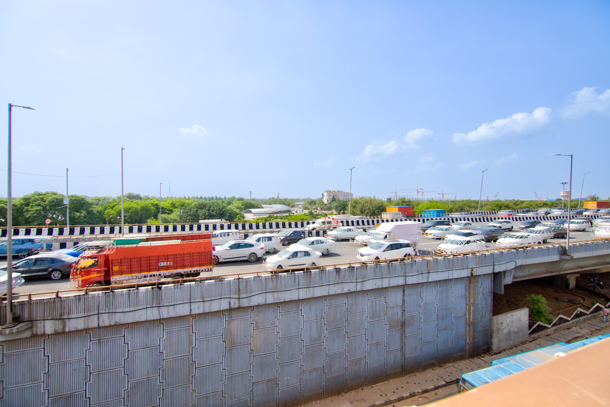 Road and surroundings near Hotel Dream Porto